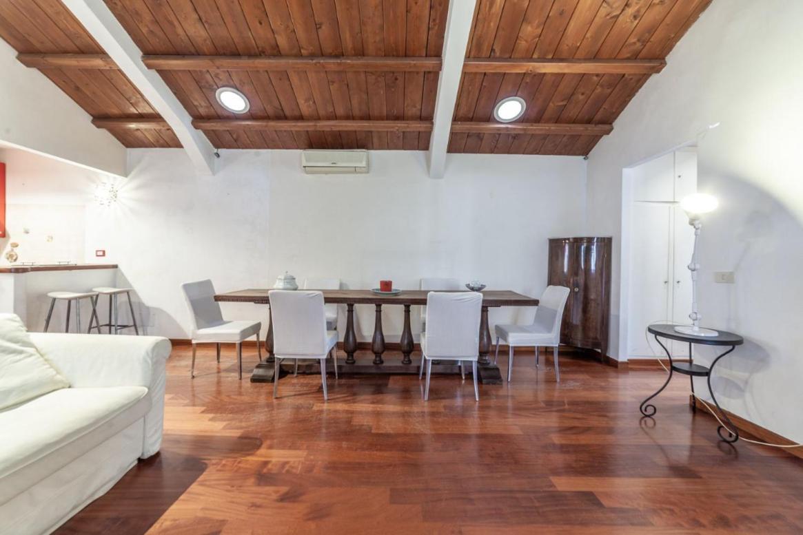 Domus Colosseum, Detached House Just Few Steps From The Colosseum Chalet Roma