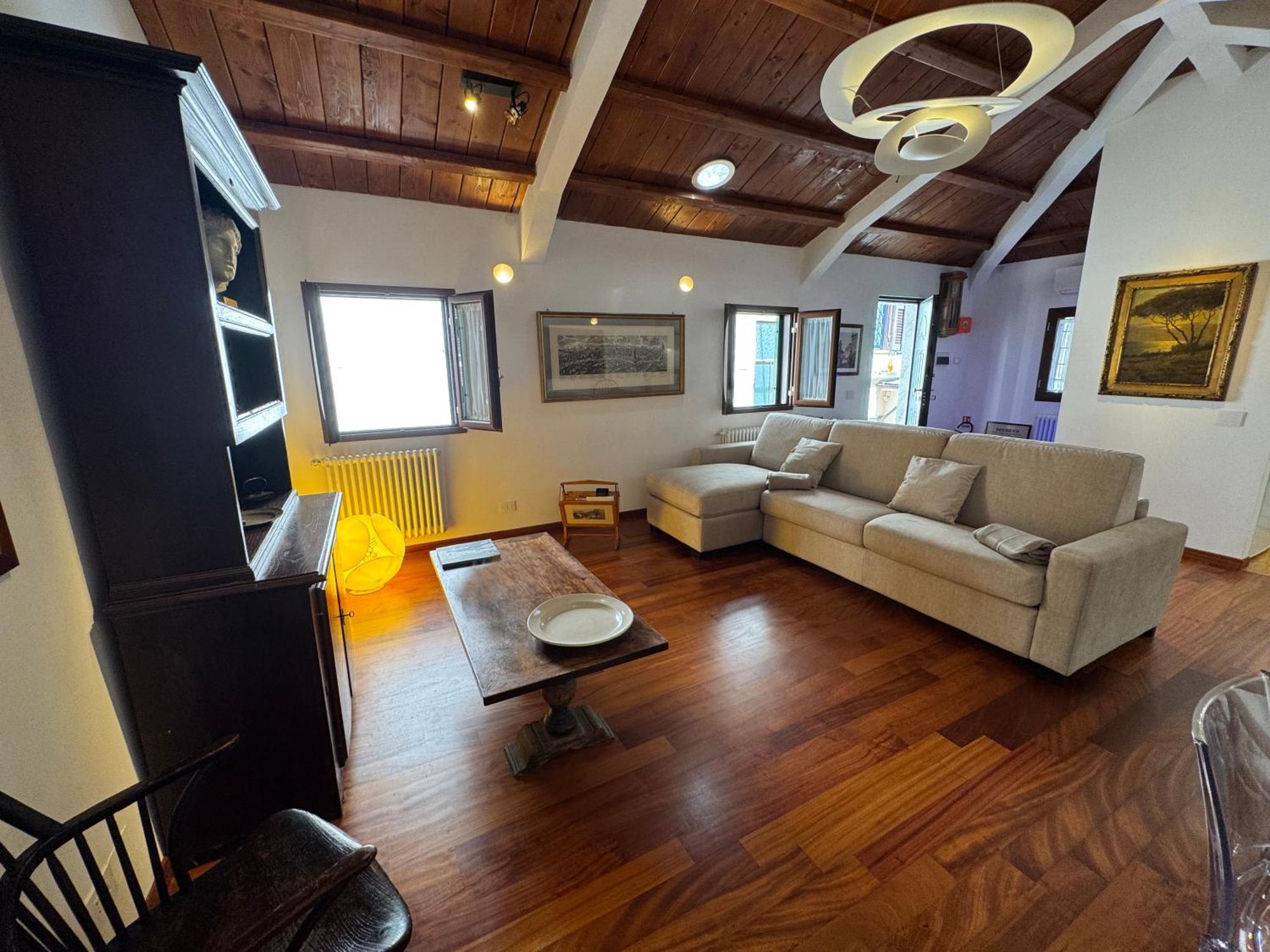 Domus Colosseum, Detached House Just Few Steps From The Colosseum Chalet