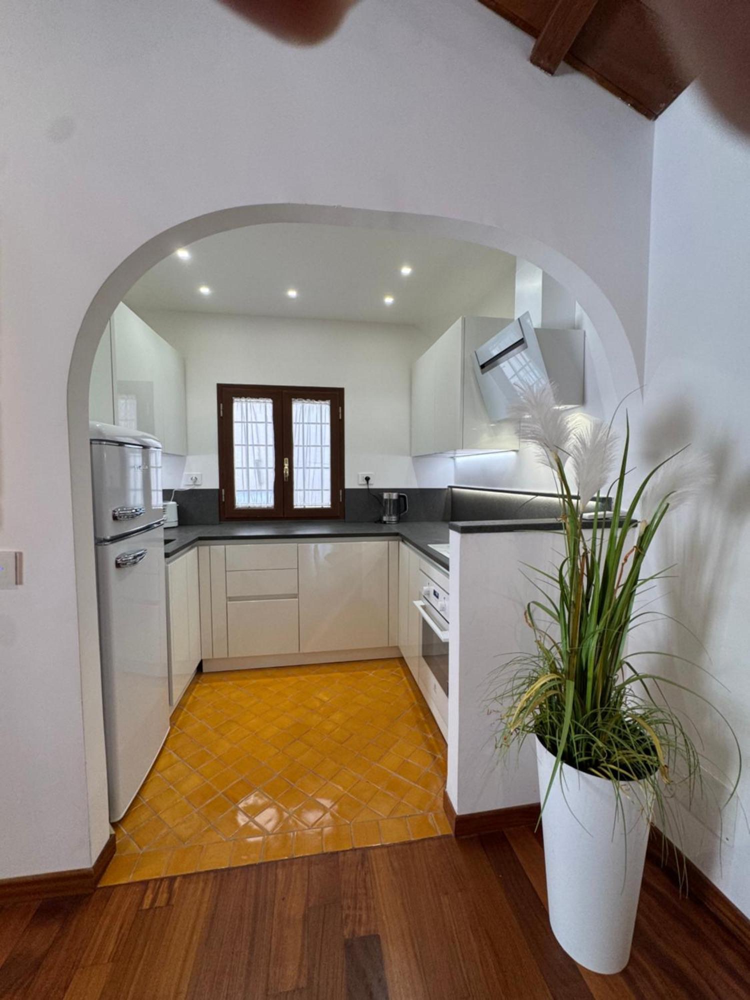 Domus Colosseum, Detached House Just Few Steps From The Colosseum * Roma