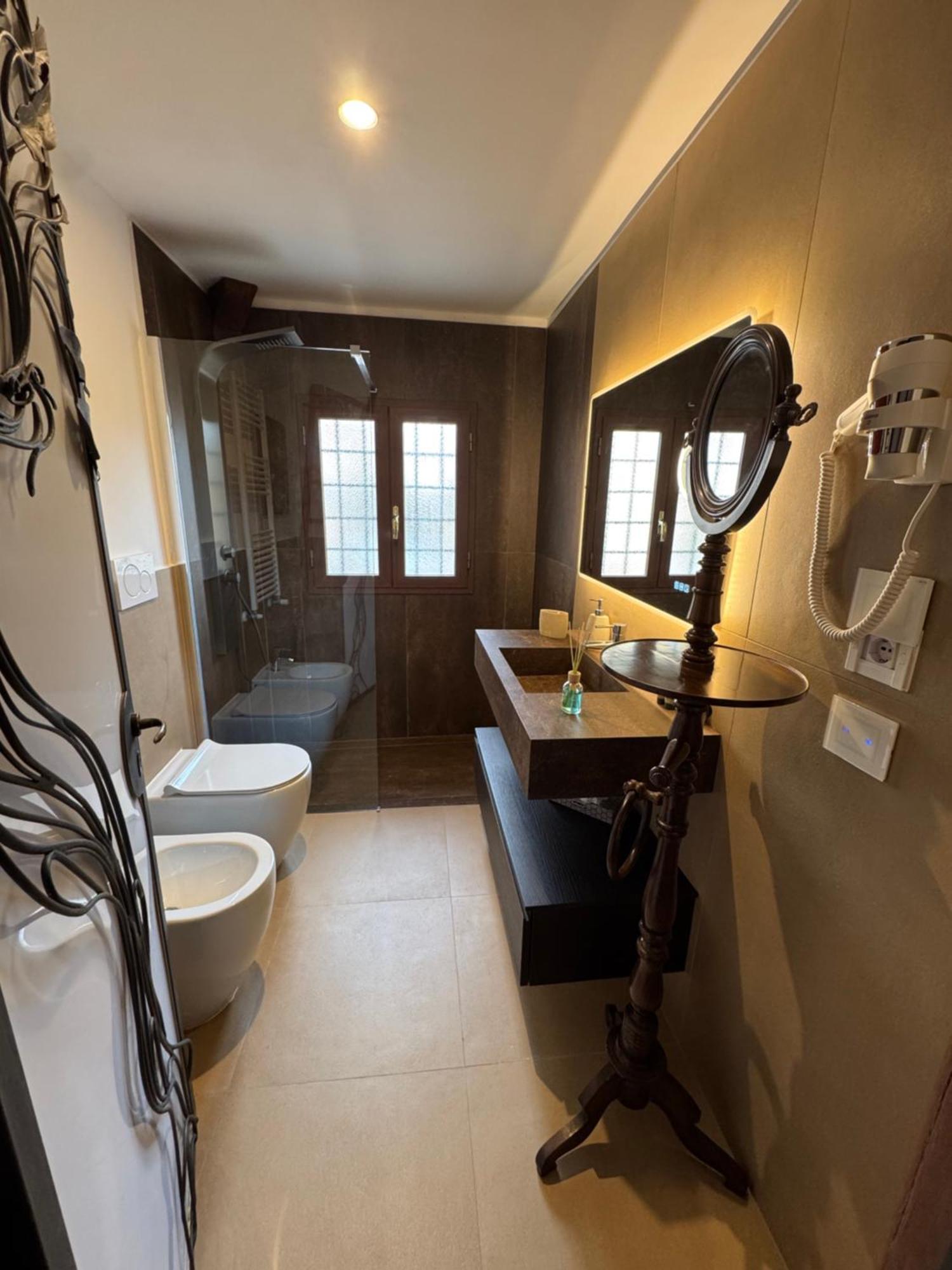 Chalet Domus Colosseum, Detached House Just Few Steps From The Colosseum