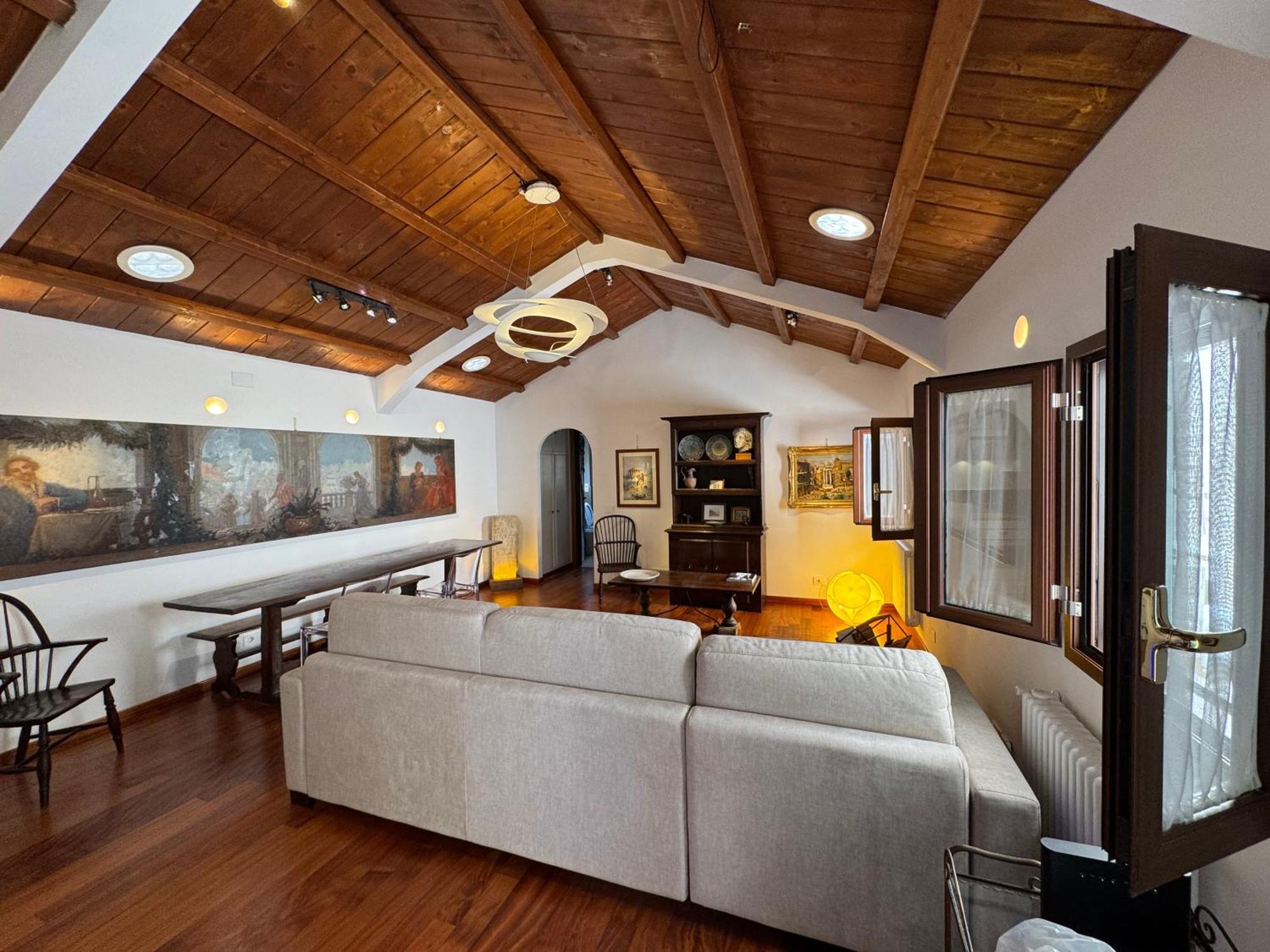 Domus Colosseum, Detached House Just Few Steps From The Colosseum Chalet Roma