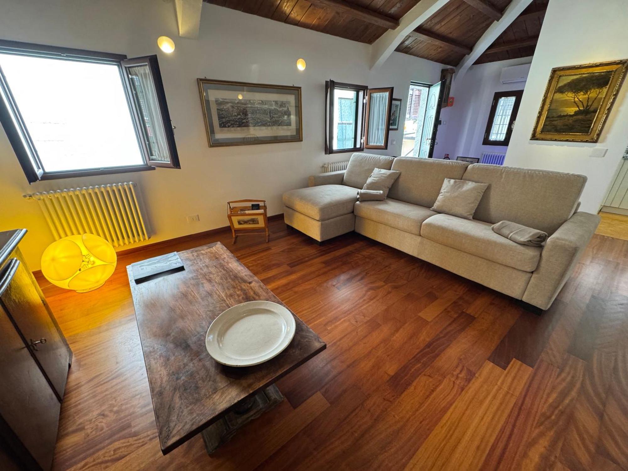 Chalet Domus Colosseum, Detached House Just Few Steps From The Colosseum *