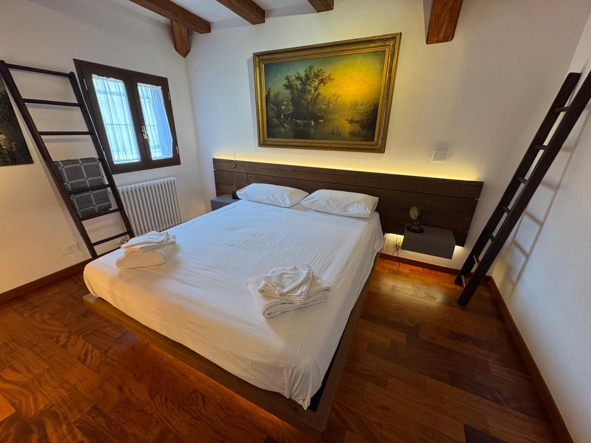 Domus Colosseum, Detached House Just Few Steps From The Colosseum Chalet Roma